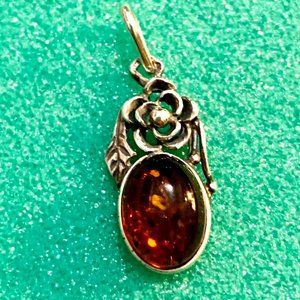 Vintage sliver & amber small pendant